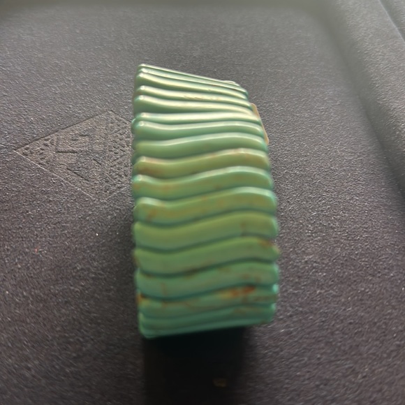 NWT Madame Butterfly Hand made Elasticated Bracelet in real Turquoise stones! - Picture 5 of 13